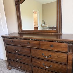 Bedroom Set – Solid Wood Headboard, Dresser with Mirror & 2 Nightstands