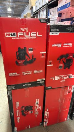 Milwaukee M18 FUEL 155 MPH 650 CFM 18-Volt Lithium-Ion Brushless Cordless Dual Battery Backpack Blower (Tool Only)