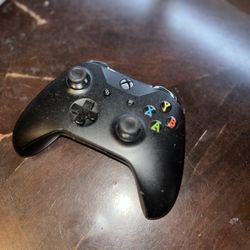 Xbox one Controller w/ Batteries 