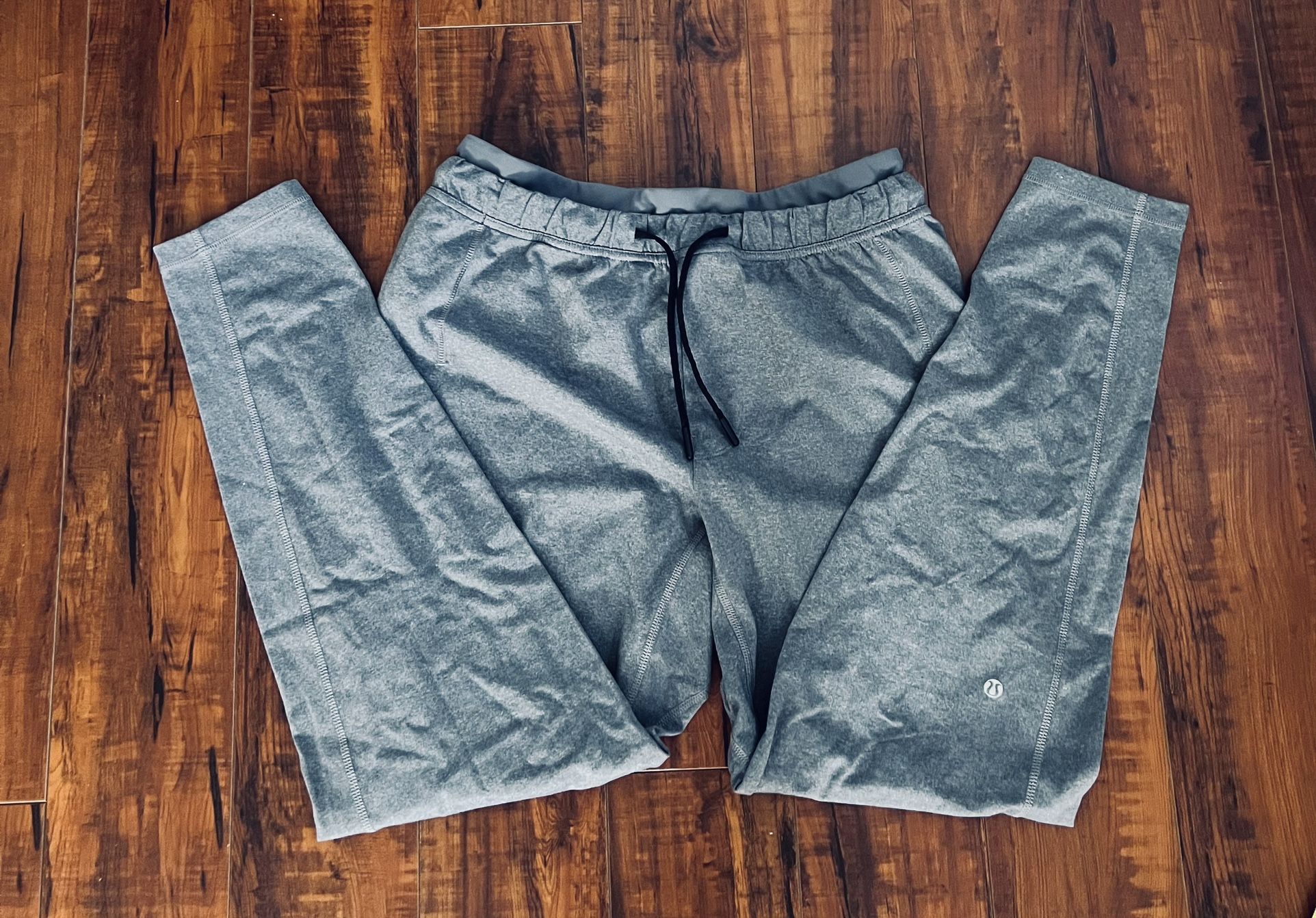 LULULEMON Men’s Sweat Pants 28”