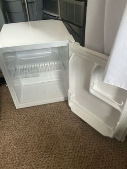Mini fridge