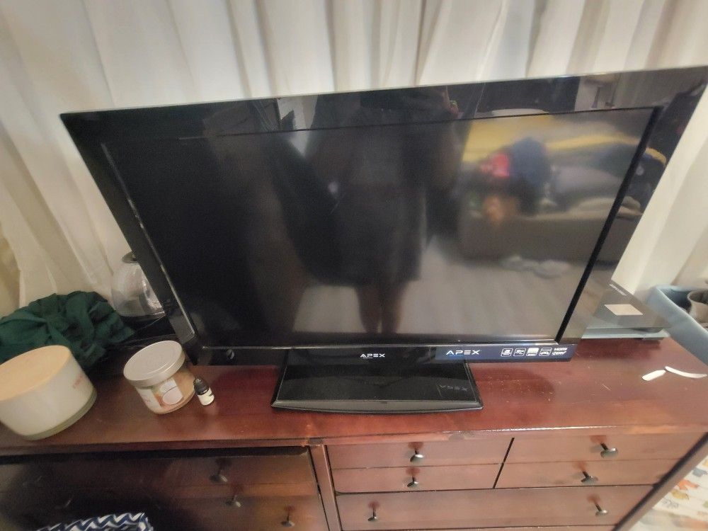 30 Inch Flat Screen TV