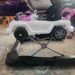 Jeep Classic Wrangler 3-in-1 Grow with Me Activity Walker