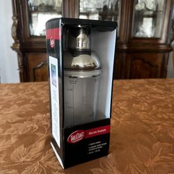 Alcoholic Drinks Shaker