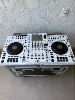 White Pioneer XDJ-XZ Dj Controller CDJ DJM Standalone