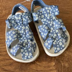 Carters Size4 Daisy Print Sandals New