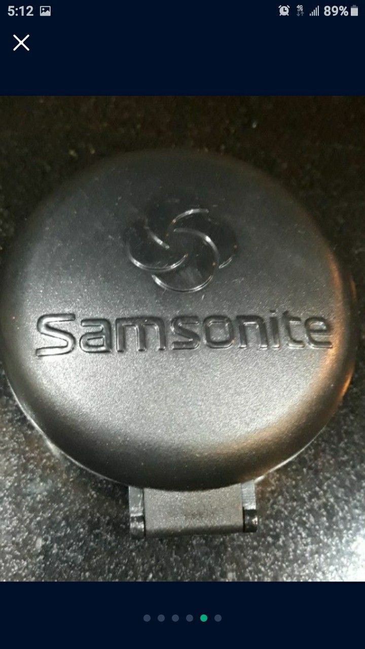 2 Alarm Clocks Black N White