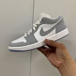 Jordan 1 Low Wolf Grey