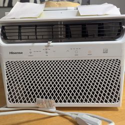 NEW Hisense Window Air Conditioner 550 Sq Ft