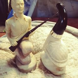 Vintage Avon MinuteMan Decanter Wild Country After Shave Bottle And Avon.ilk Glass Dog Pipe Oland Aftershave Bottle