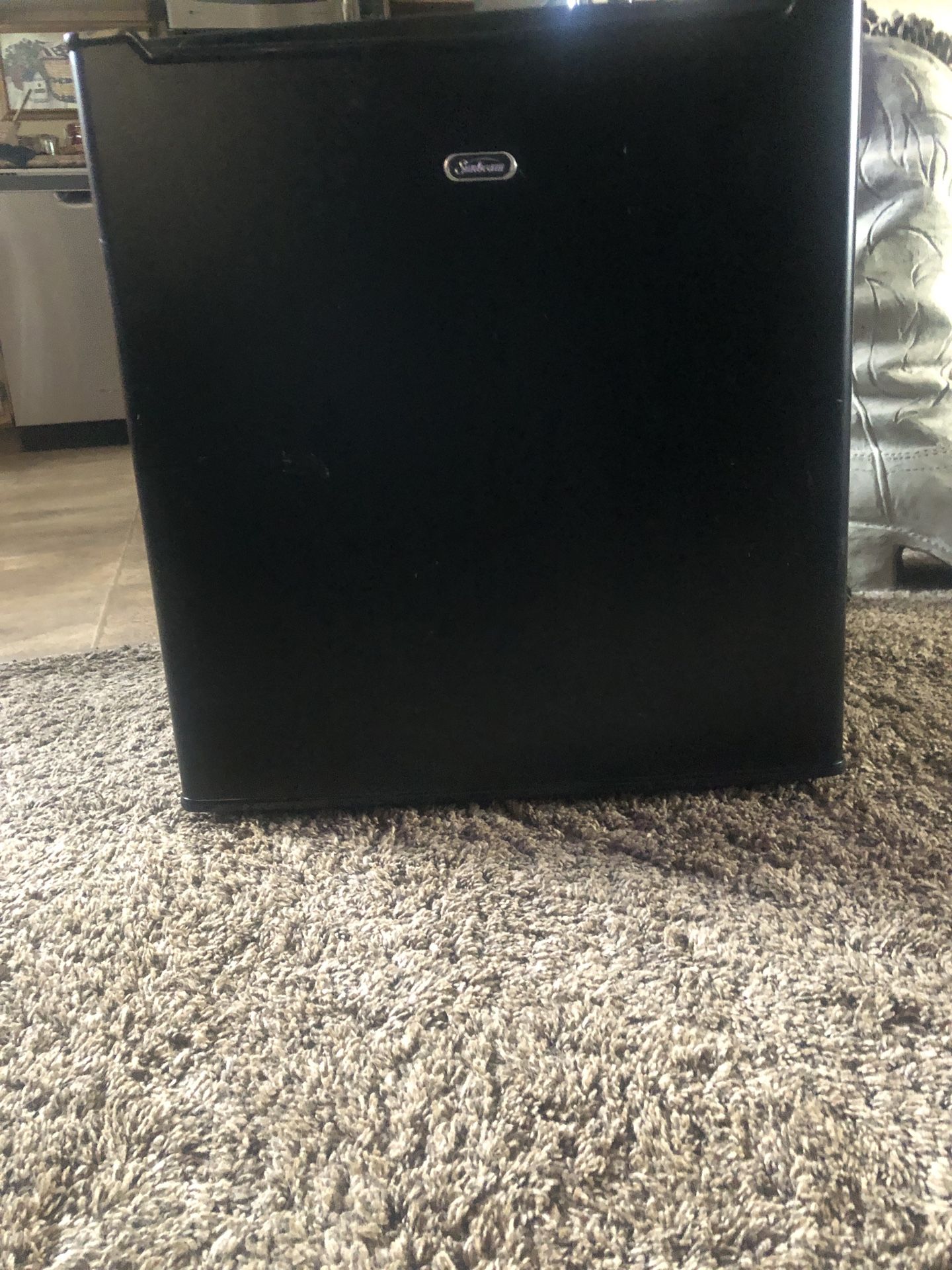 Sunbeam Mini Refrigerator- Freezer 