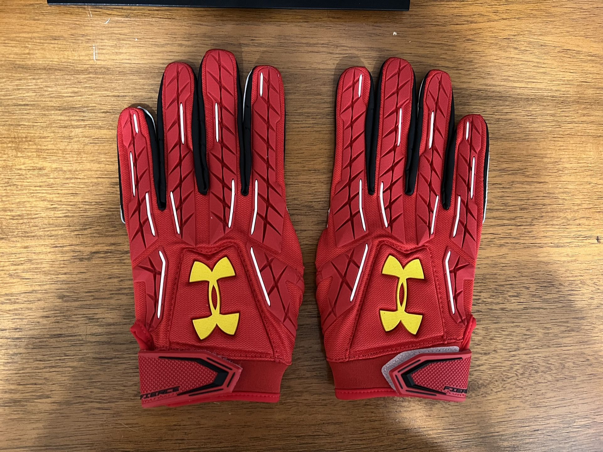Maryland football gloves