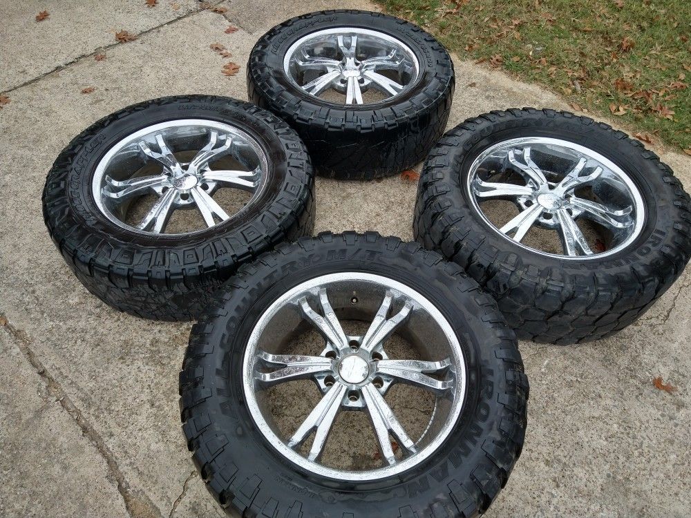 20-in GM / Chevy 6 lug wheels with 24 locking lugs and key