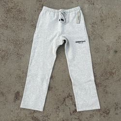 light oat essential sweats 
