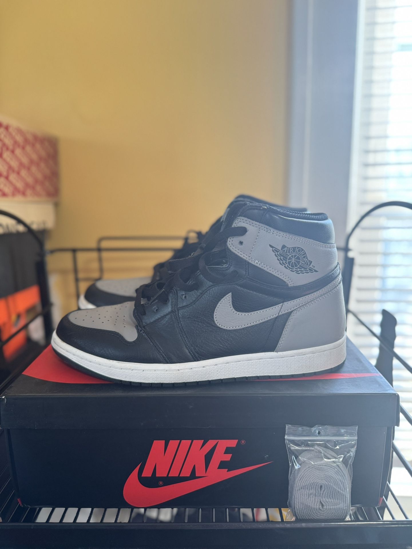 Nike Jordan Retro 1 Shadow