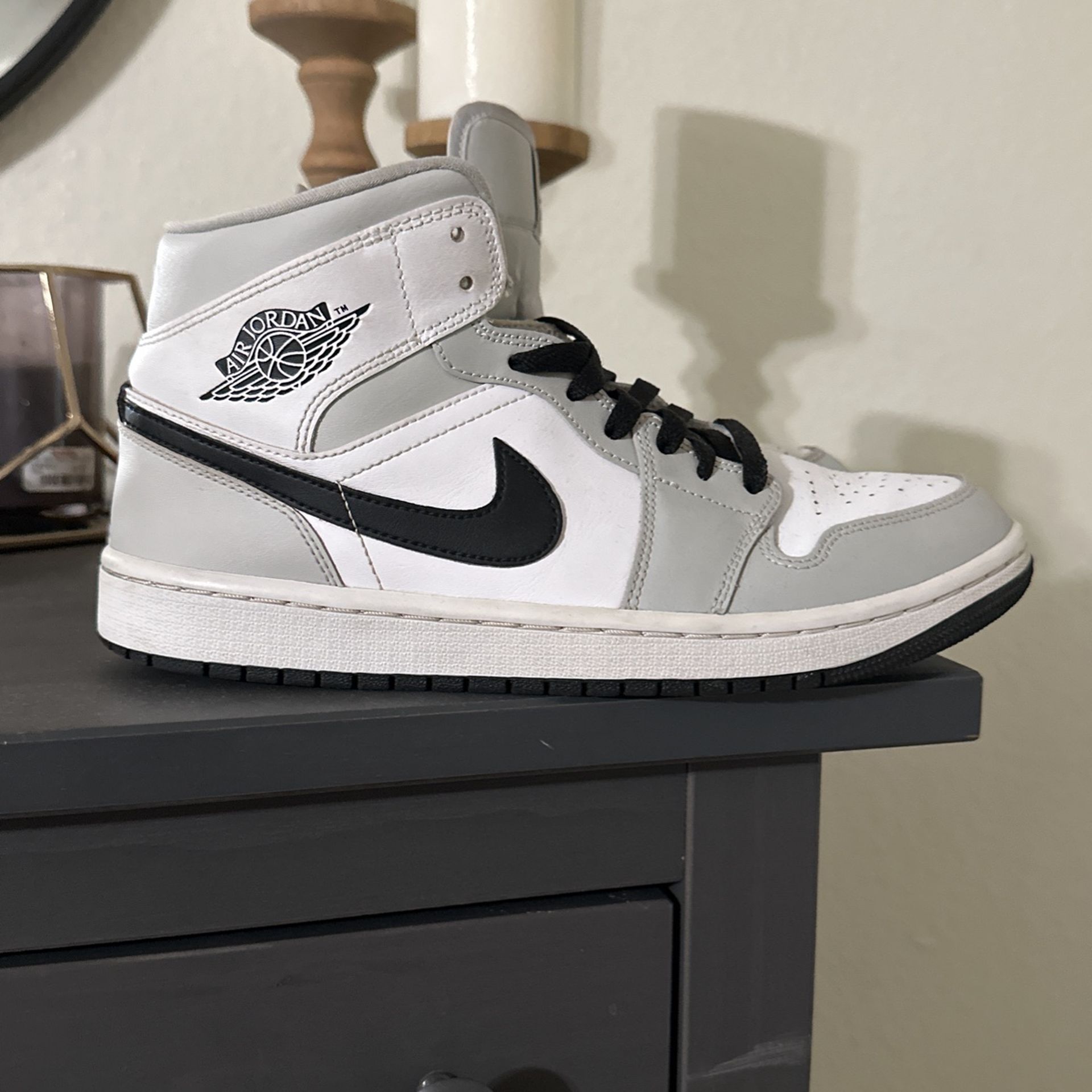 Women’s Size 10.5 Men’s 8 Jordan 1’s