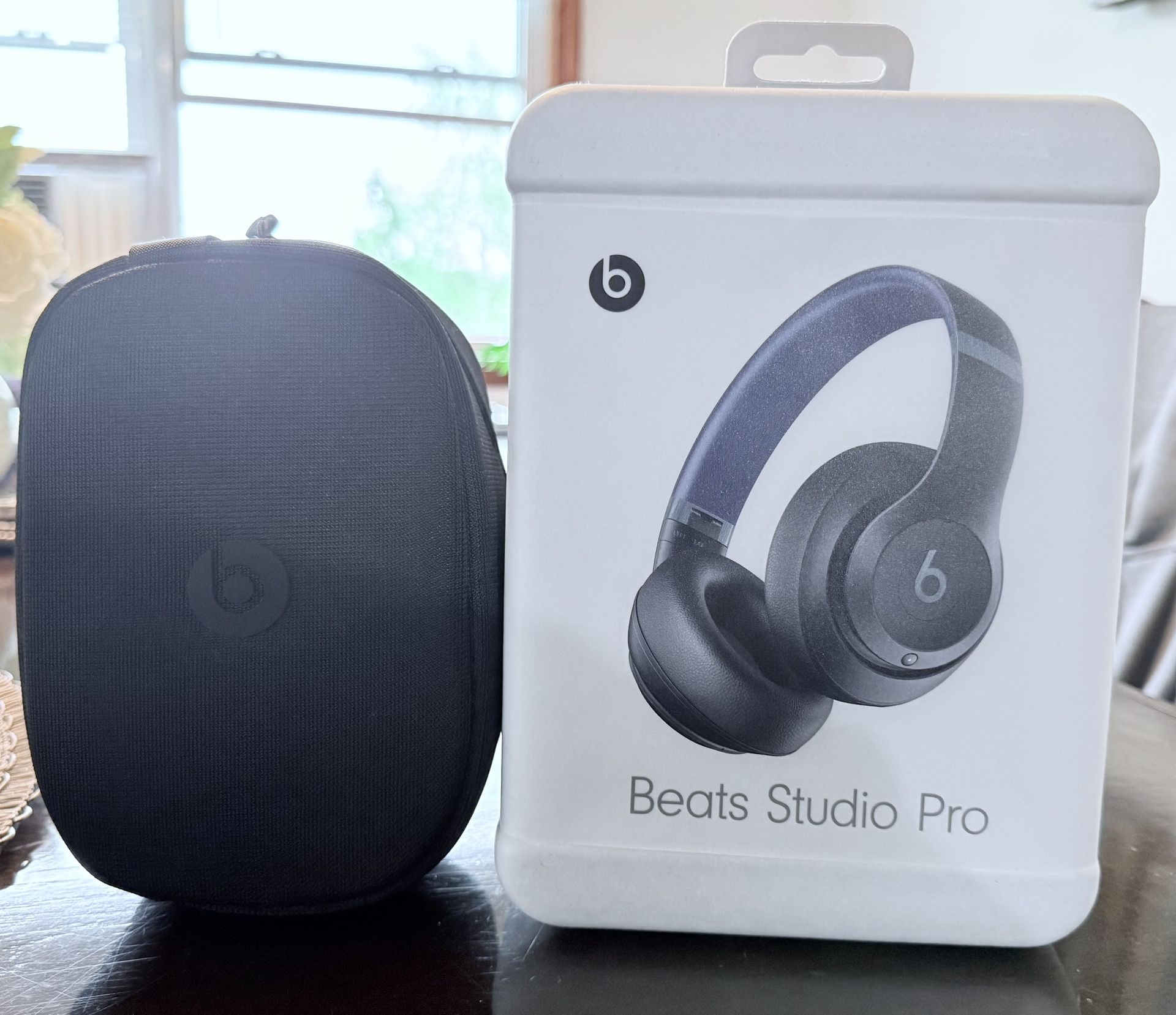 Beats - Studio Pro - Wireless Noise Cancelling Over-the-Ear Headphones - Navy