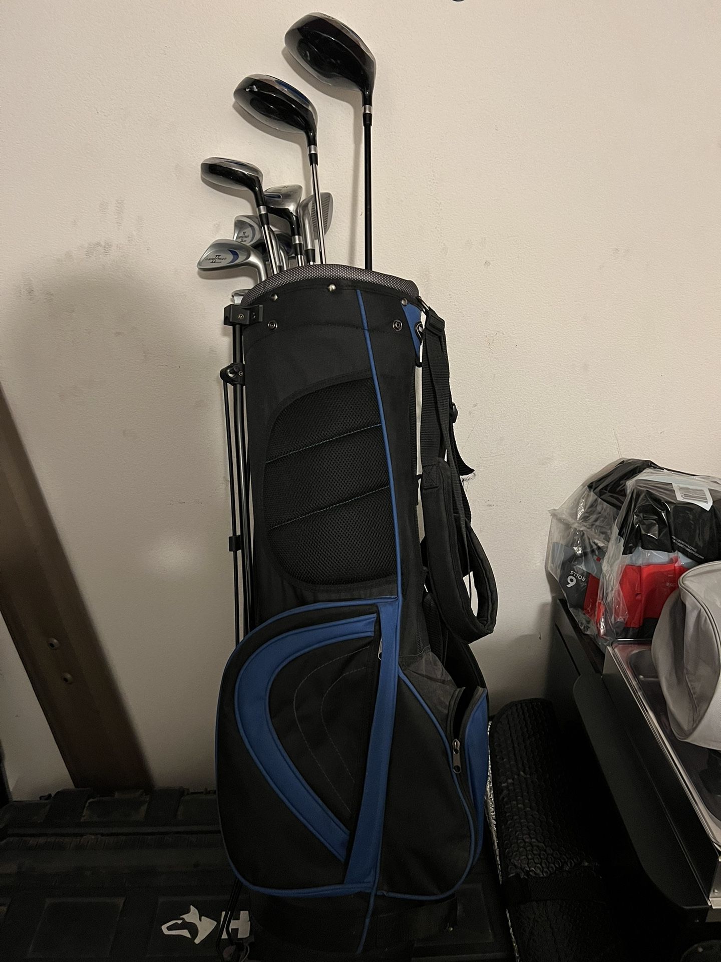 Northwestern Spectra 2 Tour Clubs and Bag