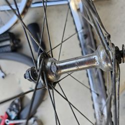 Schwinn stingray, bicycle rims.