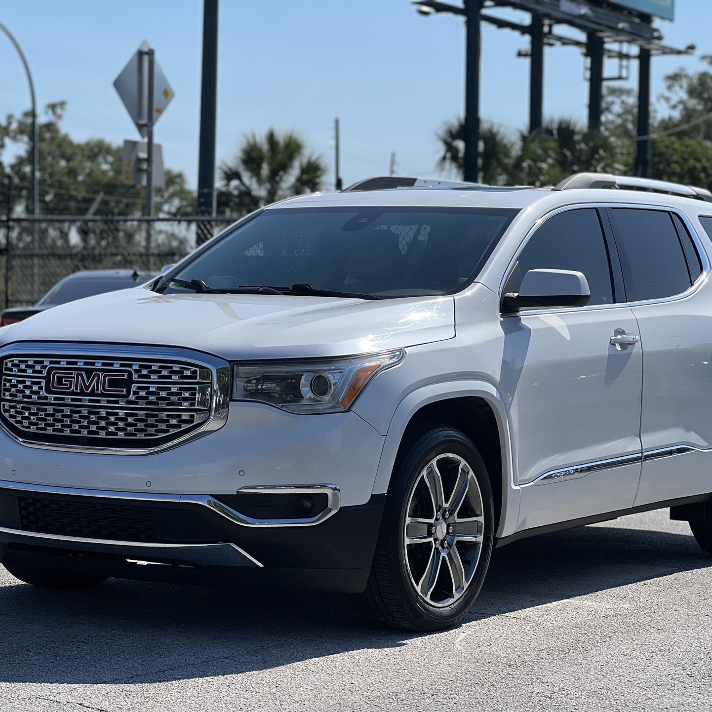 2019 GMC Acadia DELANI