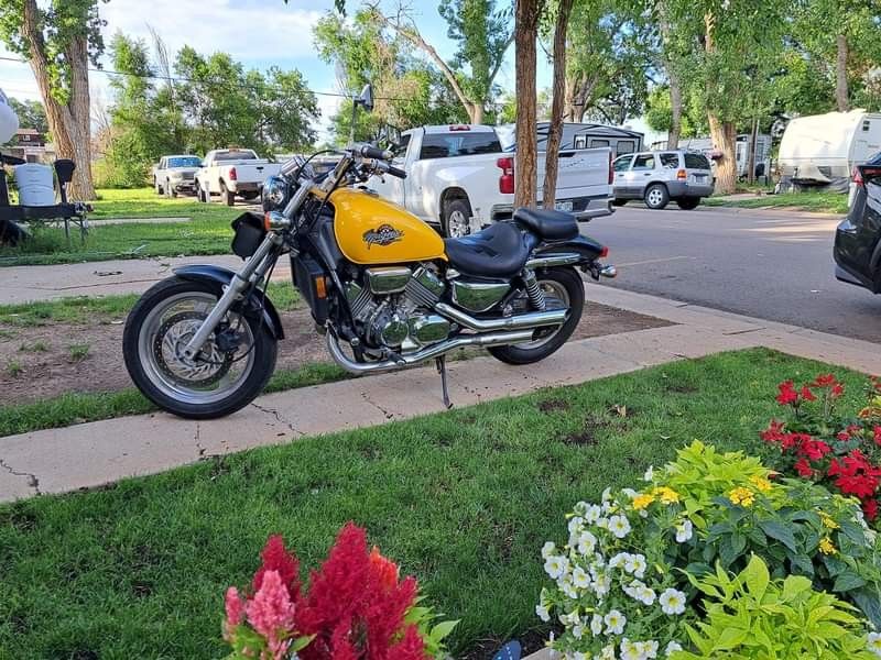 1995 Honda Magna vf750c