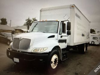 Box Trucks 2004 International Truck