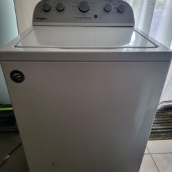 WHIRLPOOL 3.8 CU. FT. HIGH EFFICIENCY LOAD WASHER WITH SOAKING CYCLES, 12 CYCLES 360 AGITATOR 