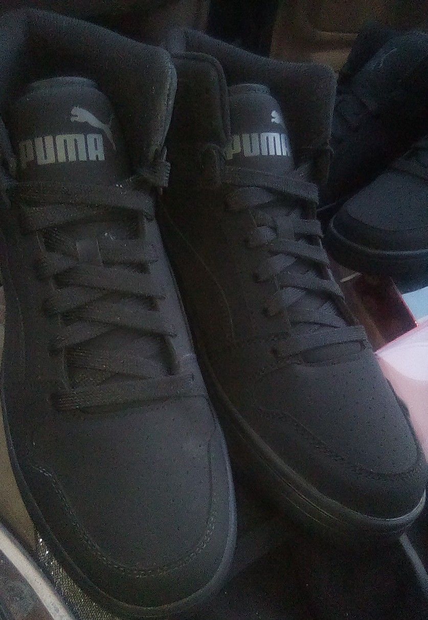 2 Pair Of Puma High Tops Black In Size 9 And Size 10