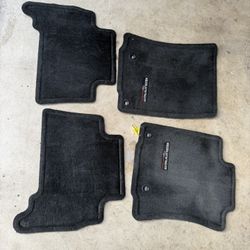 4 RUNNER FLOOR MATS 