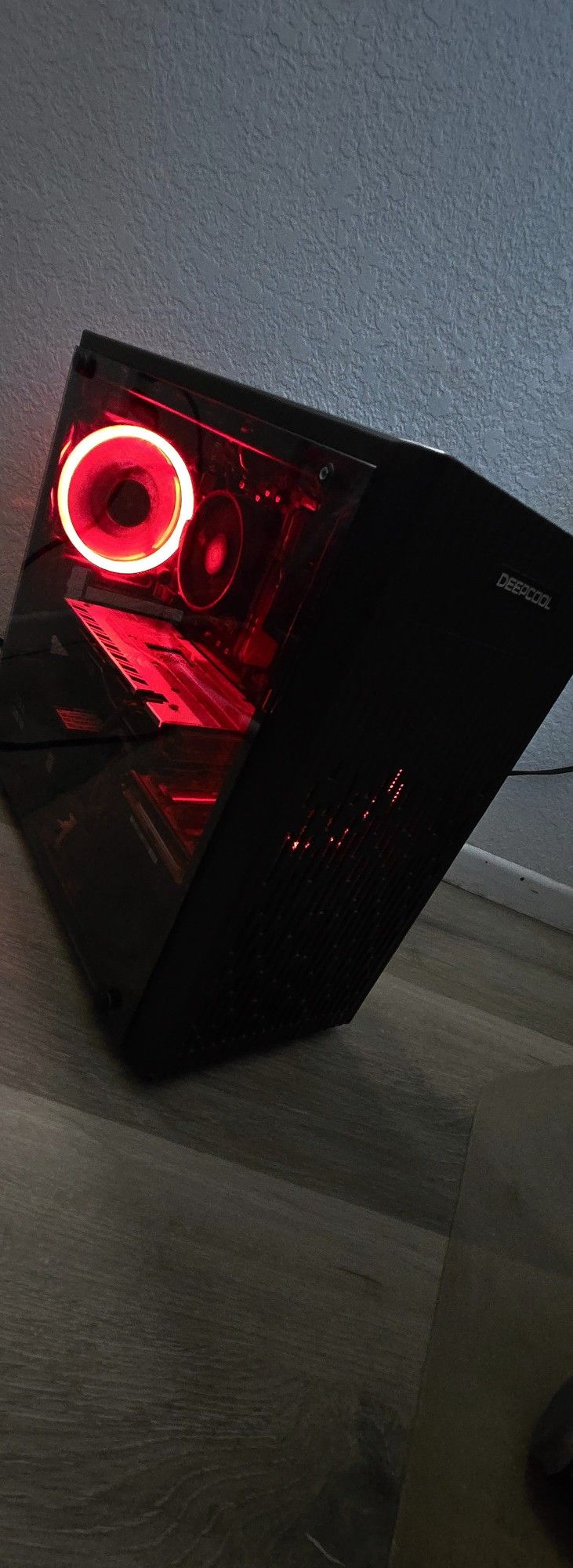 "Powerful Gaming Desktop - Ryzen 5 3600, RX 580, 16GB RAM - Great for Beginners!"