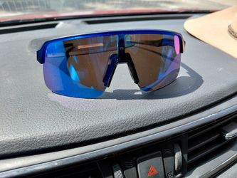 Oakley Sutro Lite