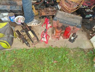 Jacks/ Jack stand