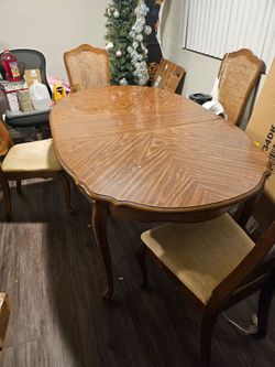 Free Dining Table