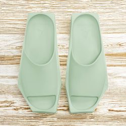 NEW Air Jordan Hex Slides Light Green Women’s 9-9.5