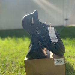 ADIDAS YEEZY FOAM RNR 