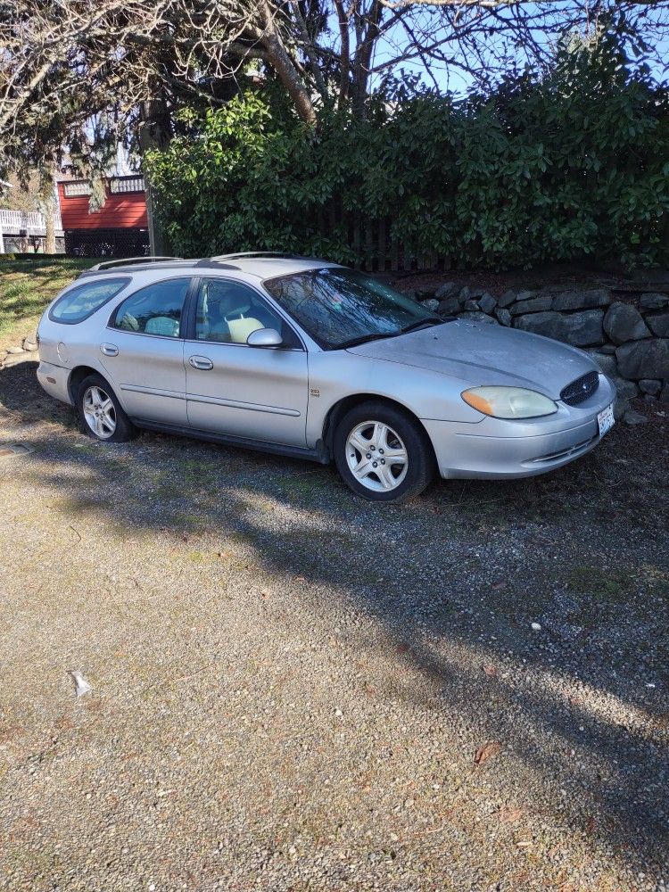 2002 Ford Taurus