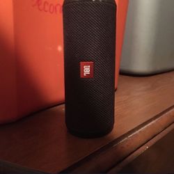 JBL flip 3