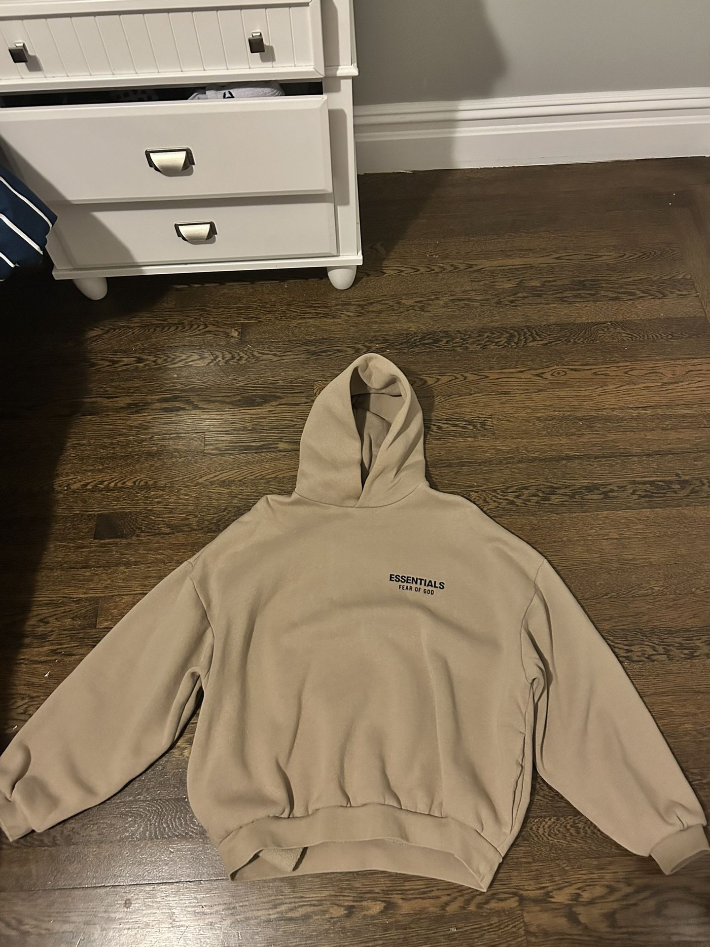 Essentials hoodie medium