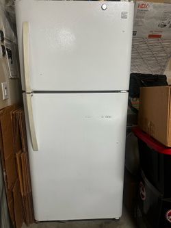 Spare Garage Refrigerator – Works Great – Need Space