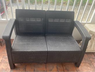 Outdoor Resin Wicker Loveseat