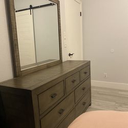 Dresser with Mirror 