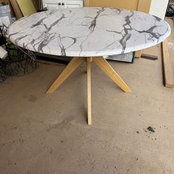 Formaica dining table 50”