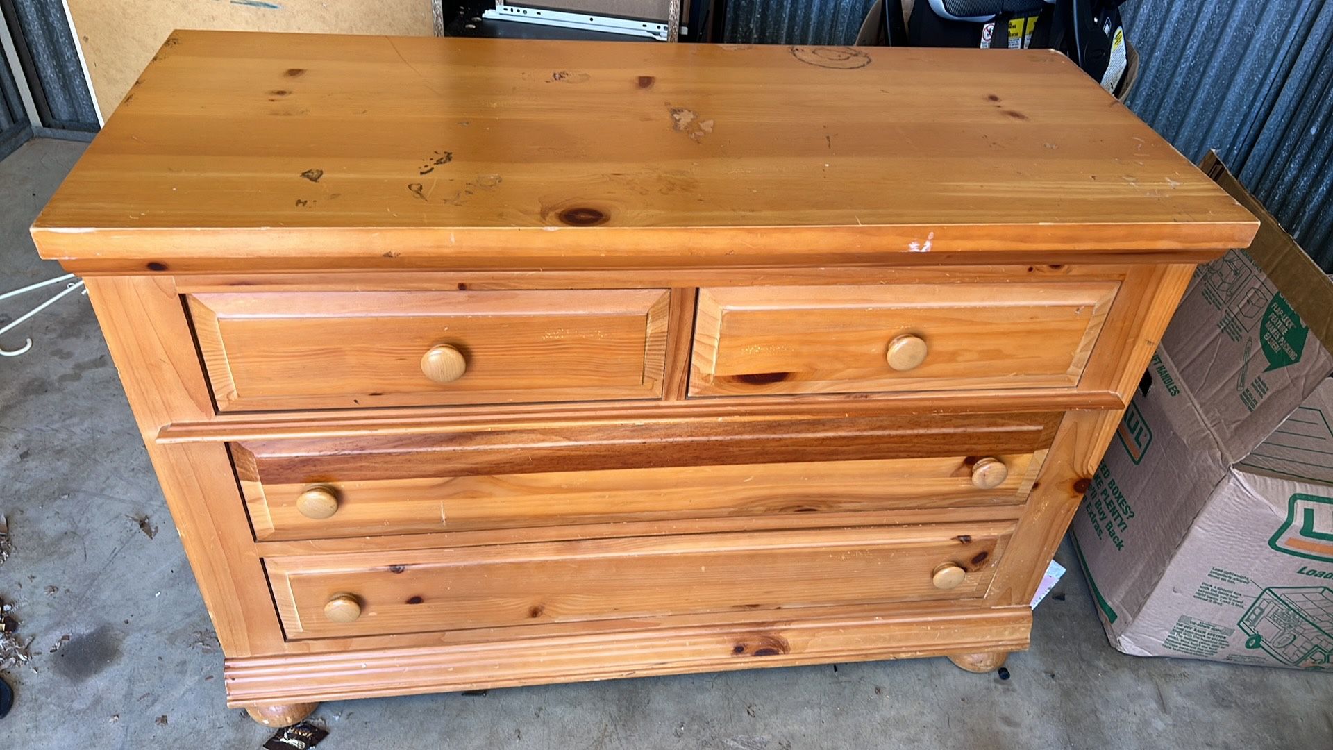Dresser