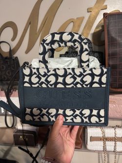 Guess purse