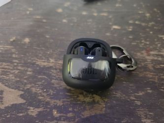 JBL Wireless Earbuds with Charging Case