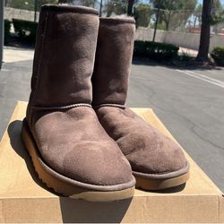 UGG Australia Classic Short II Boots for women, Size US 11