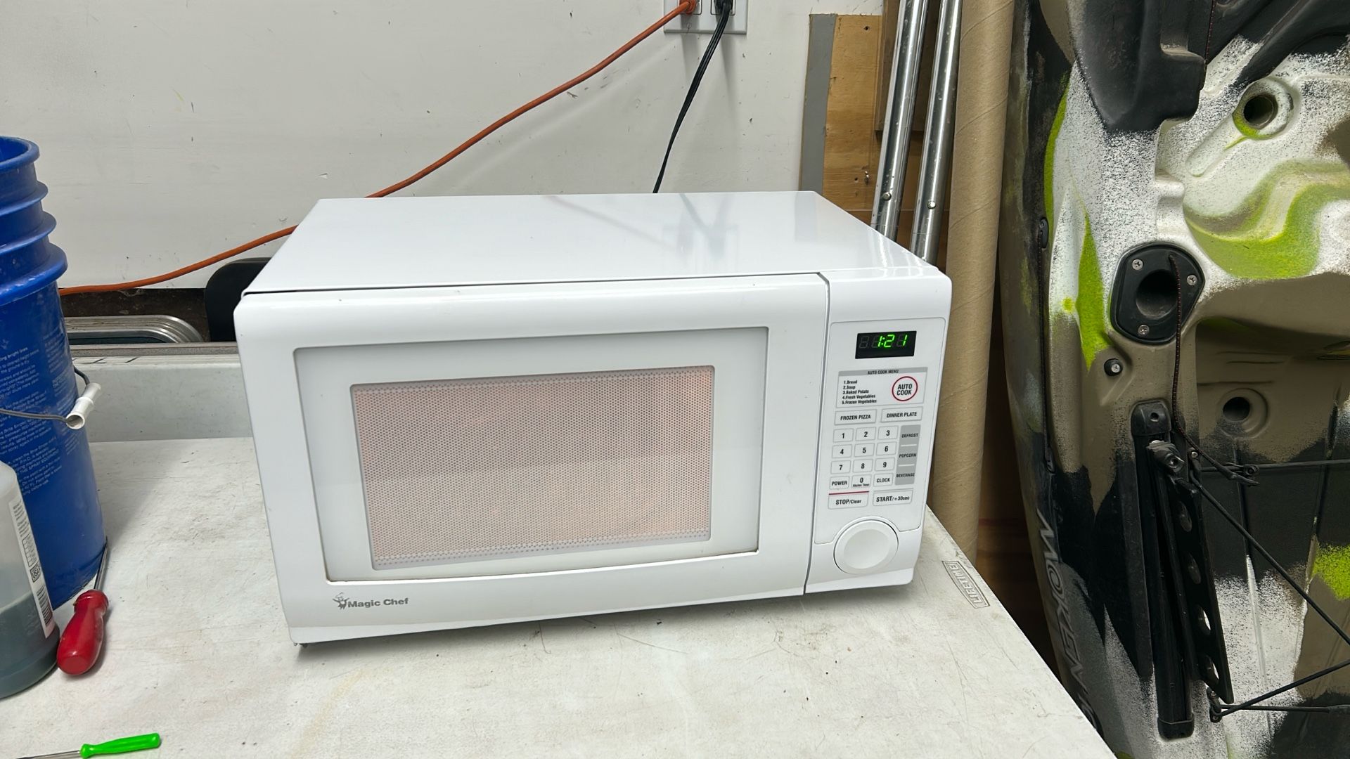 Magic Chef Microwave $15