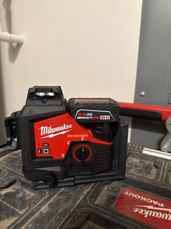 milwaukee lazer