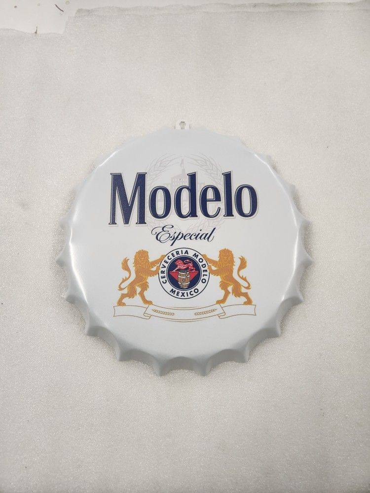 Modelo Mexican Beer Bottle Cap Metal Sign