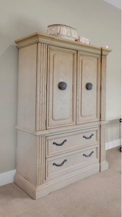 Armoire